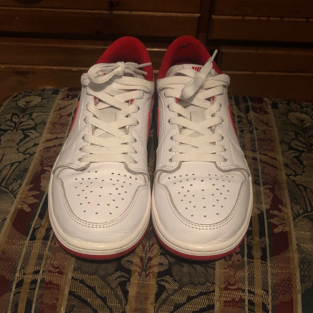 Jordan Men's White and Red Low-Top Sneakers